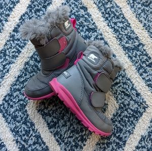 Sorel girls gray and pink snow boots sz 13